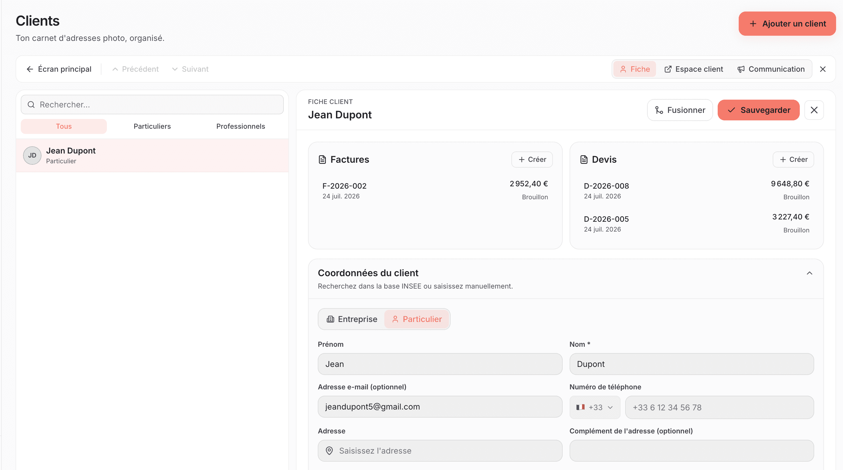 Fiche client Helpho avec historique complet des devis, factures et échanges